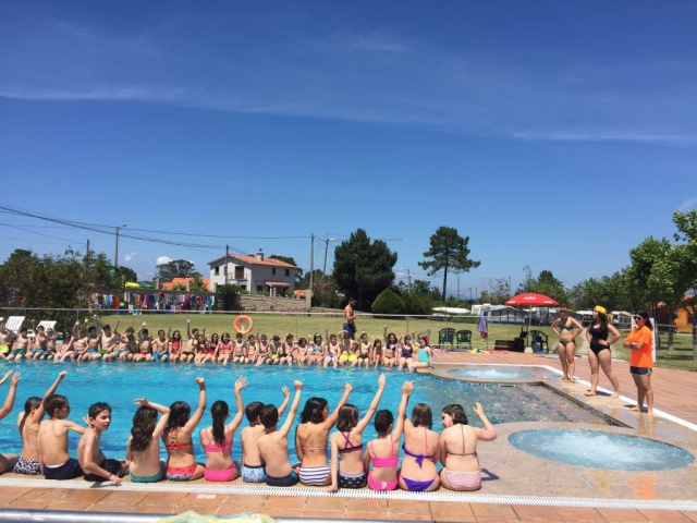 Juegos en la piscina Paisaxe Summer Camp